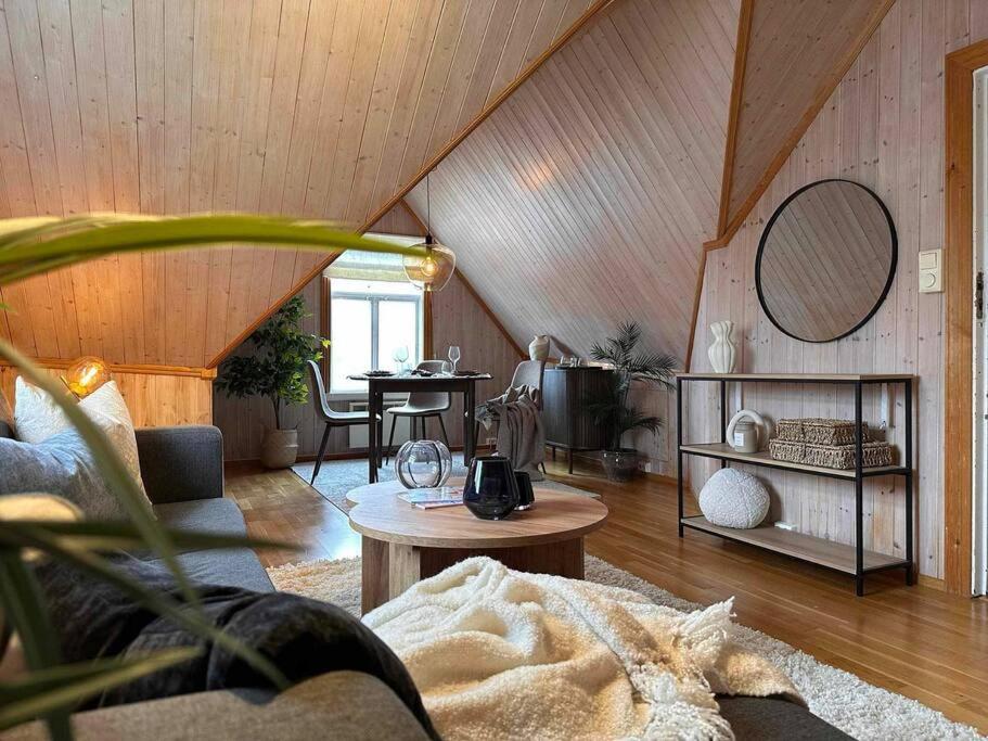 Cozy Central Loft Apartment With Amazing View Tromsø Eksteriør billede