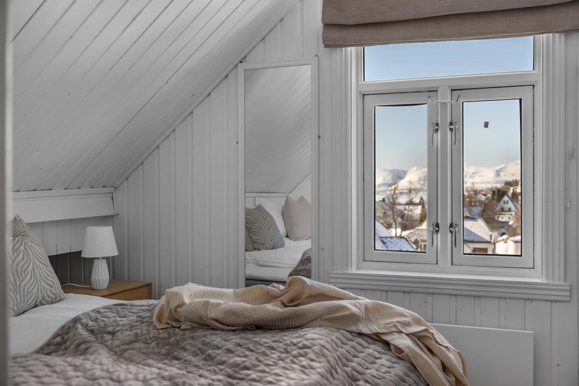 Cozy Central Loft Apartment With Amazing View Tromsø Eksteriør billede