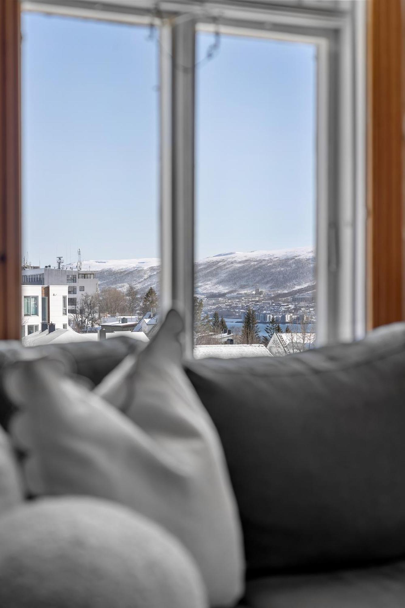 Cozy Central Loft Apartment With Amazing View Tromsø Eksteriør billede