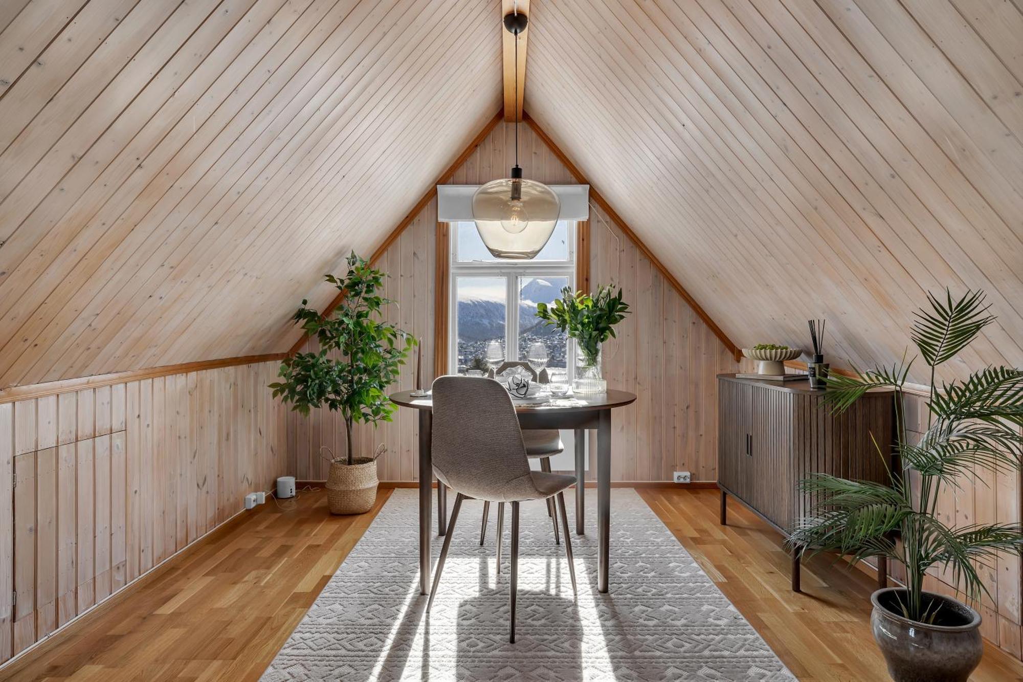 Cozy Central Loft Apartment With Amazing View Tromsø Eksteriør billede